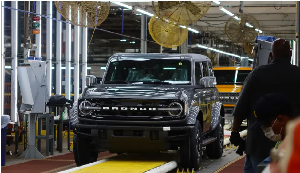 Ford Bronco production line — Detroit 3PL automotive logistics with JIT sequencing and OEM plant delivery